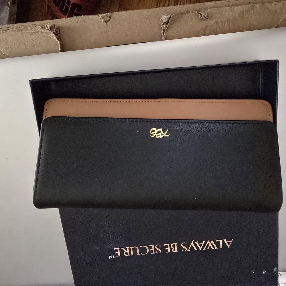 Black and Tan Wallet